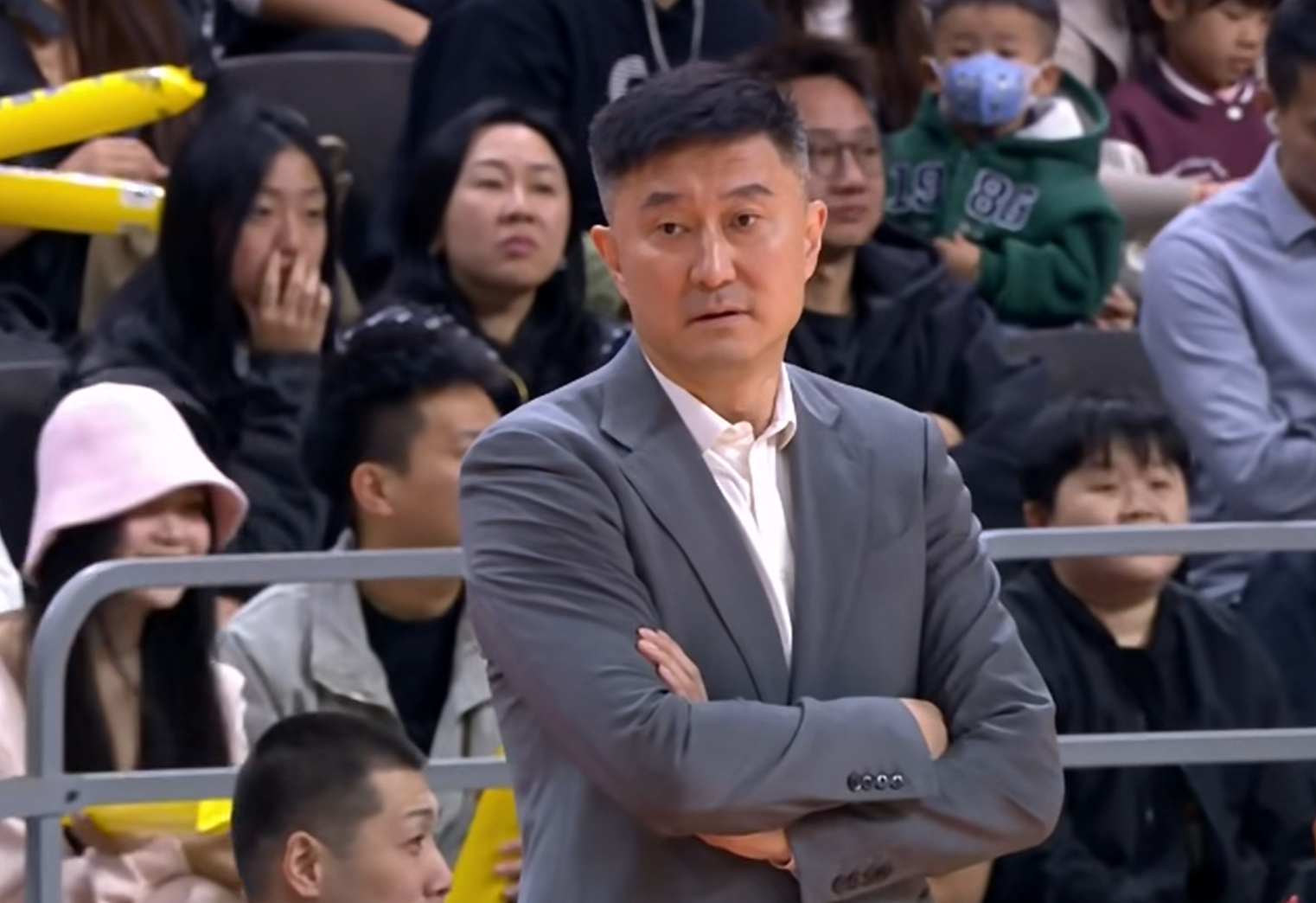 华体会体育官方入口-不是胡明轩，也不是徐杰！广东队输40分，有一人要负主要责任