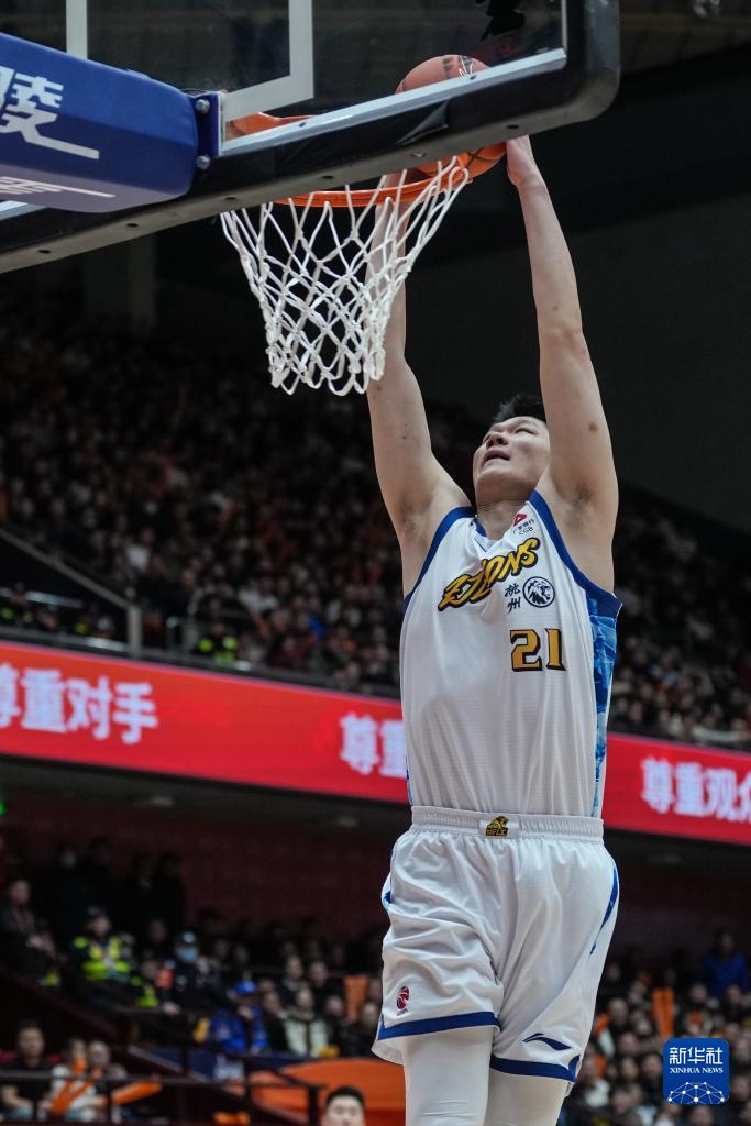 华体会体育官方入口-爬过一道坡,又迎一道坎!高速男篮8日晚客战卫冕冠军浙江广厦