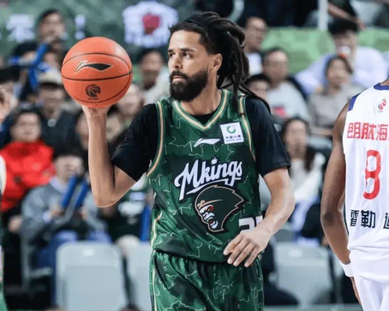 华体会体育app下载-卡位战就这么给败没了?各将尽力,王世龙2用人主导输广州!