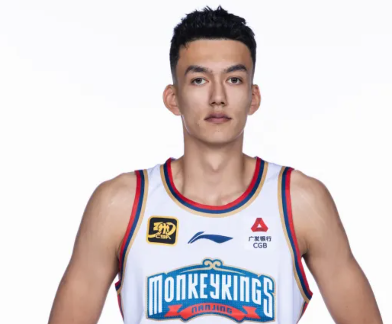 华体会体育app下载-卡位战就这么给败没了?各将尽力,王世龙2用人主导输广州!