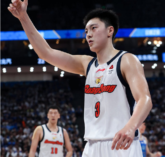 华体会体育登录入口-深夜两点！广东男篮发声总结出局赛季 球迷留言杜锋朱芳雨下课