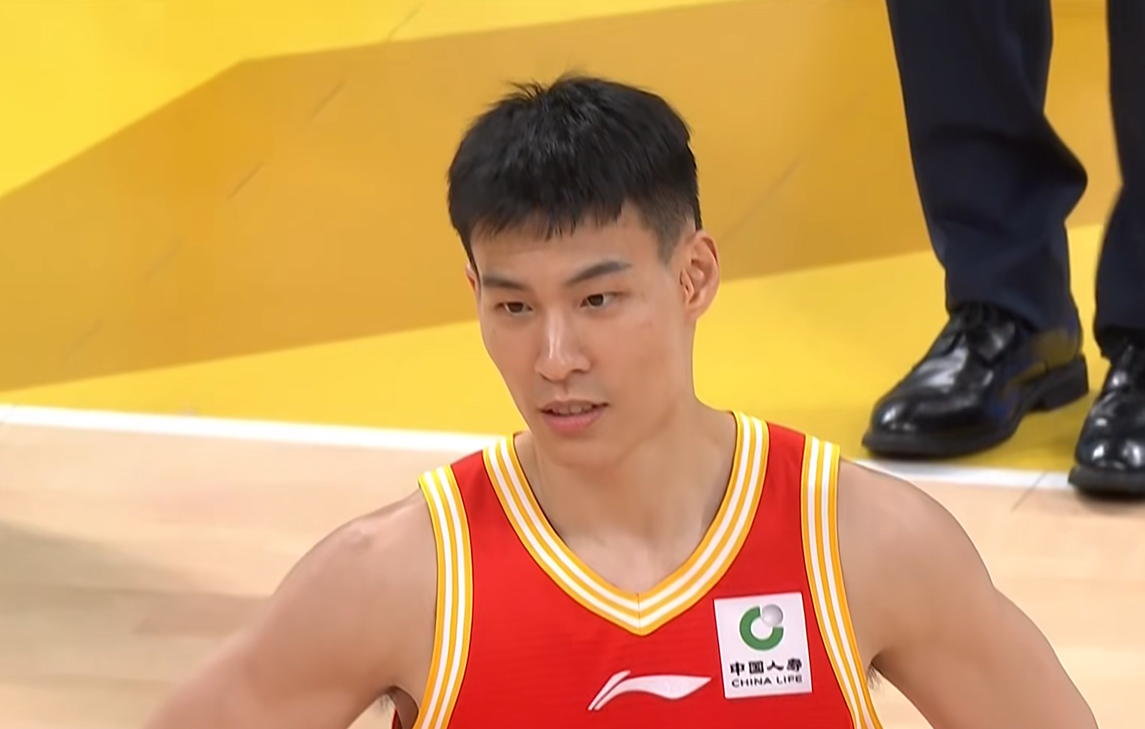 赢上海8分！CBA记者批评广厦队1人：王博早弃用他，不会0-3落后